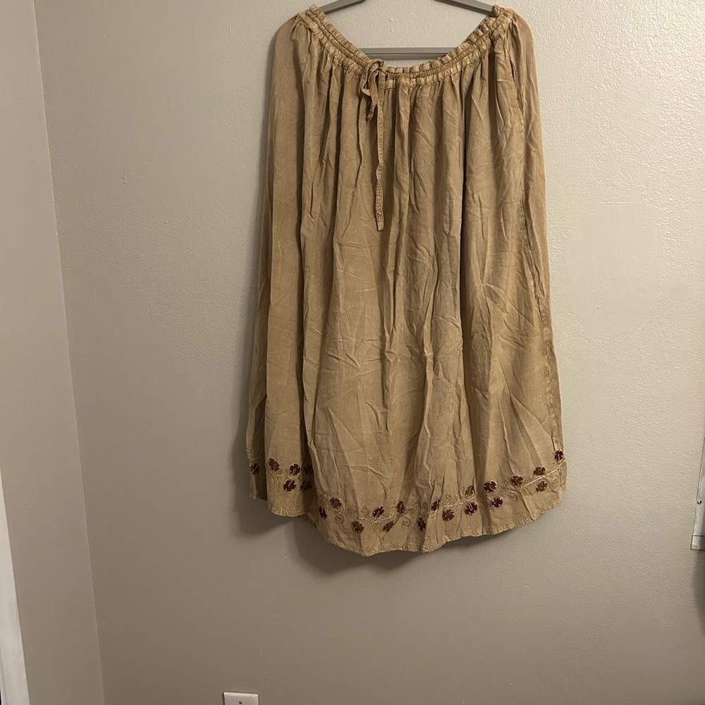 Elegant Tan Maxi Skirt